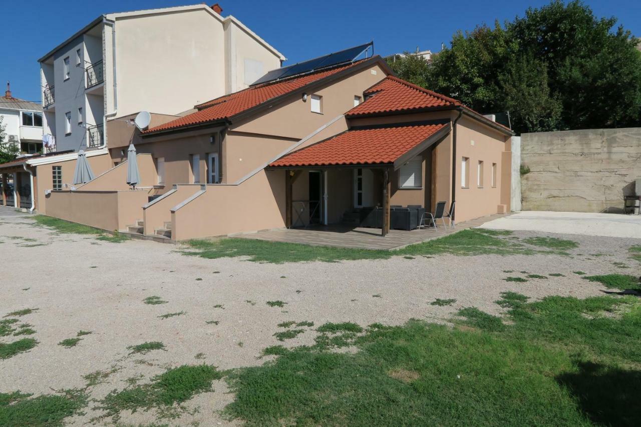 Family Apartment Baška Exterior foto